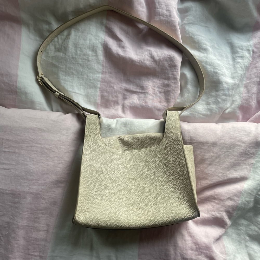 Cream Cuyana pebble leather purse